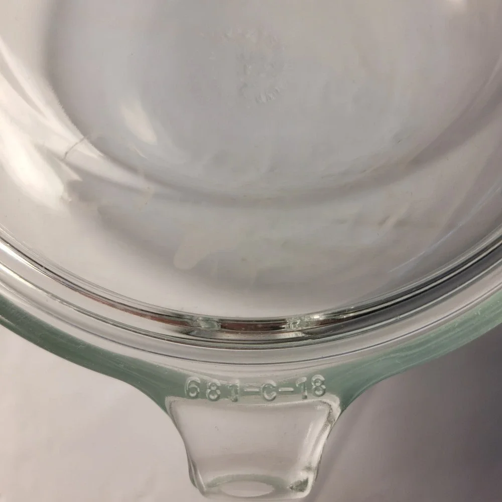 Pyrex Casserole Dish Clear 20‎ oz Round Glass 019 with 681-C-18 Lid